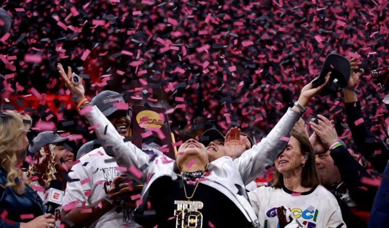 Dawn Staley is the Greatest—Leads South Carolina to their Third National Title