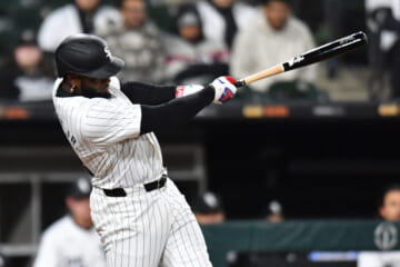 Luis Robert Jr., John Brebbia Leave White Sox Game With Injuries